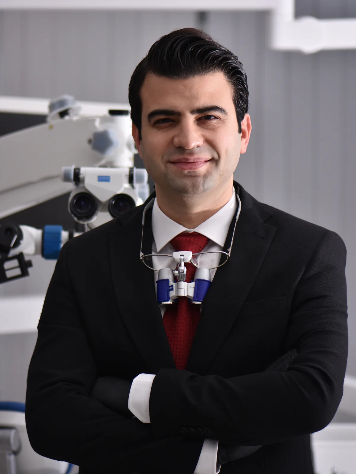 Dr. Gökhan Atakan — Kurucu Hekim · Endodonti Uzmanı, Klinik Güzelyalı (Adana diş polikliniği)